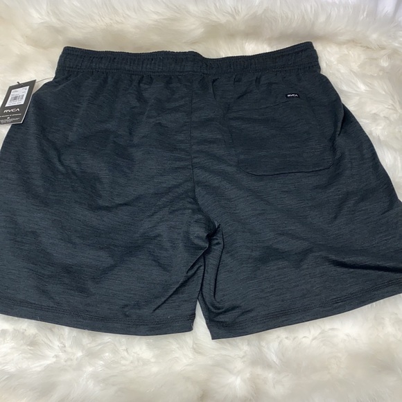 Men’s large RVCA able short 18 inches - Picture 10 of 10